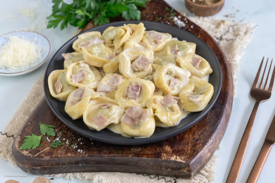 Rezept für Tortellini alla Panna.