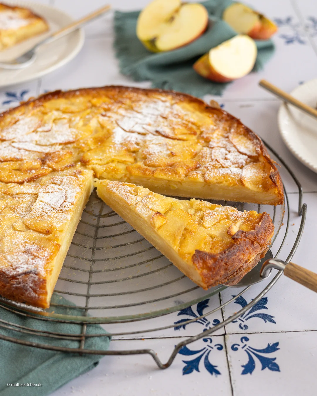 Toskanischer Apfelkuchen ▷ einfach, saftig und lecker!