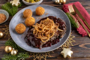 Zwiebelrostbraten mit Klößen und Rosenkohl