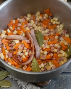 Linsensuppe kochen